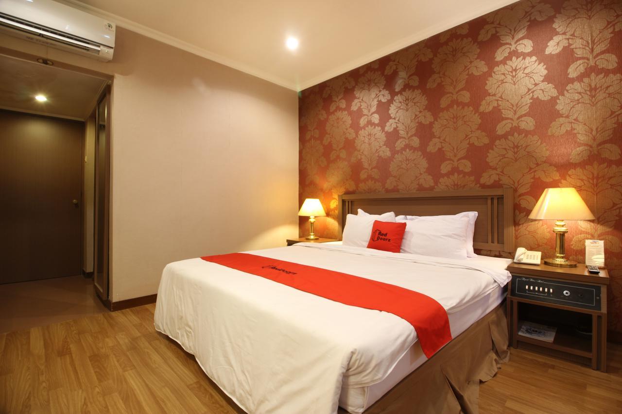 Reddoorz Premium @ Slamet Riyadi 2 Surakarta  Exterior photo